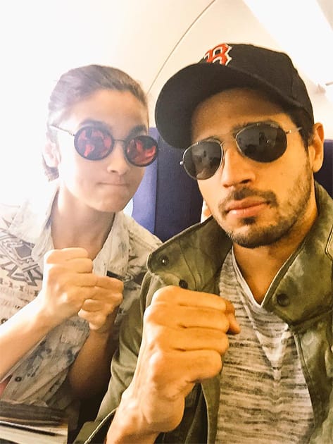 Cunoor bound with clear #brothers hangover #kapoorandsons @aliaa08 Twitter@S1dharthM