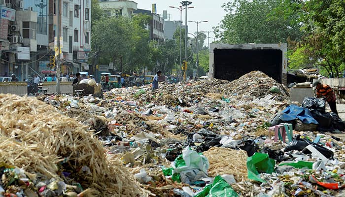 Delhi garbage crisis nears end as sanitation workers resume work