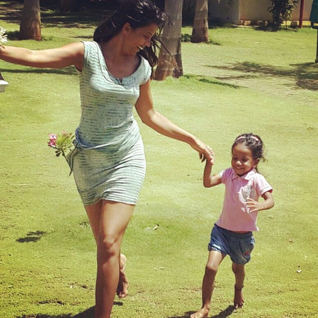 Mugdha Godse ‏:- mugdhagodse#fun #run #sun #vacation #Pondicherry #rewaa #yeyy... rahuldev9Pocket full of flowers..with a flower child. -instagram