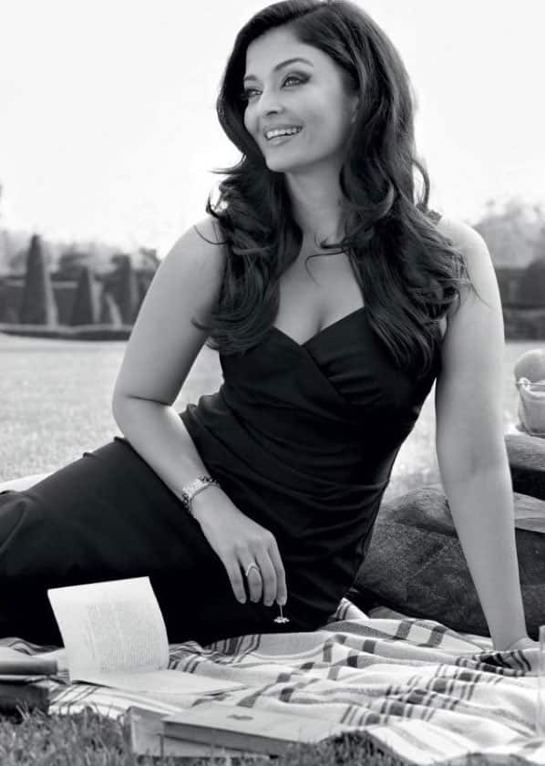 Aishwarya Rai Bachchan :- The beauty queen #AishwaryaRaiBachchan for #Longines.  -twitter