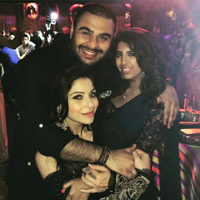 Kanika Kapoor :- RT @TheKanikakapoor What a night!! @sonamvas @navinfabiani -twitter