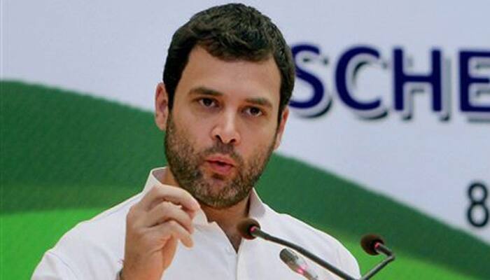 PM Narendra Modi runs a &#039;suit-boot, loot&#039; government: Rahul Gandhi on Lalit Modi row