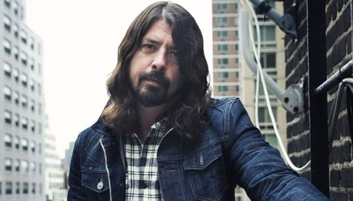 Dave Grohl&#039;s fractured leg makes Foo Fighters cancel Glastonbury gig