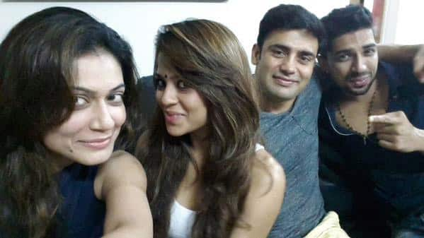 #NachBaliye7 reunion: @Sangram_Sanjeet @Payal_Rohatgi catch up with their buddies @sanasaeed17 ​- @deepeshofficial Twitter@Payal_Rohatgi