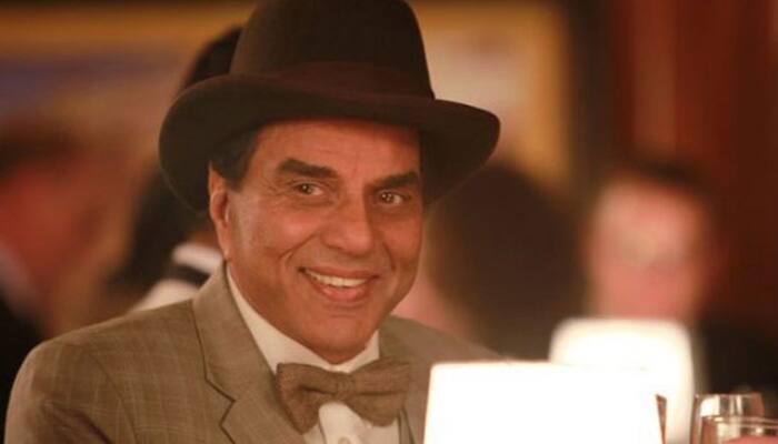 There&#039;s beauty in a woman&#039;s veil: Dharmendra