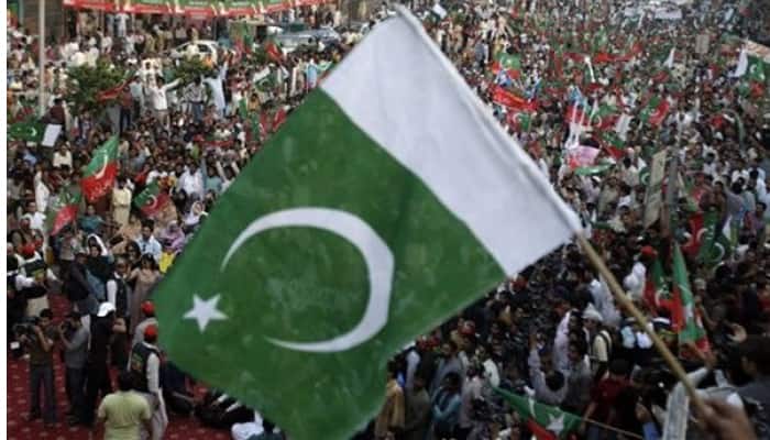 Former Pakistan PMs quit party posts over anti-army remarks