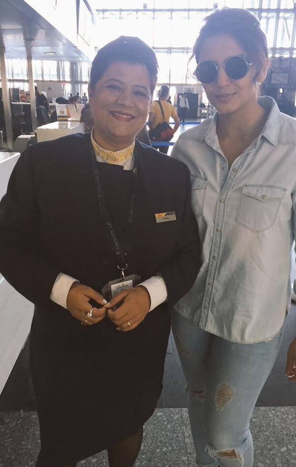 Super helpful lady at @jetairways She helped me at 6am today to get back mithai for my family for Ifftar #gratitude - Twitter@humasqureshi 