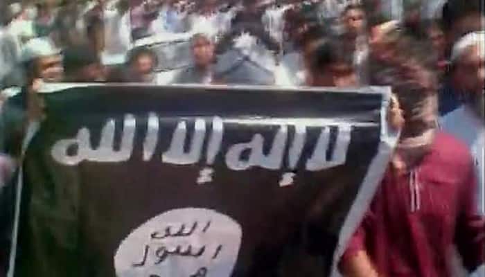 Islamic State flag waved during rally in Kashmir