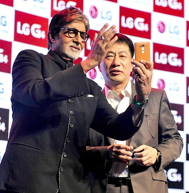 Bollywood actor Amitabh Bachchan during the launch of Smartphone ‘LG G4’ in Mumbai.