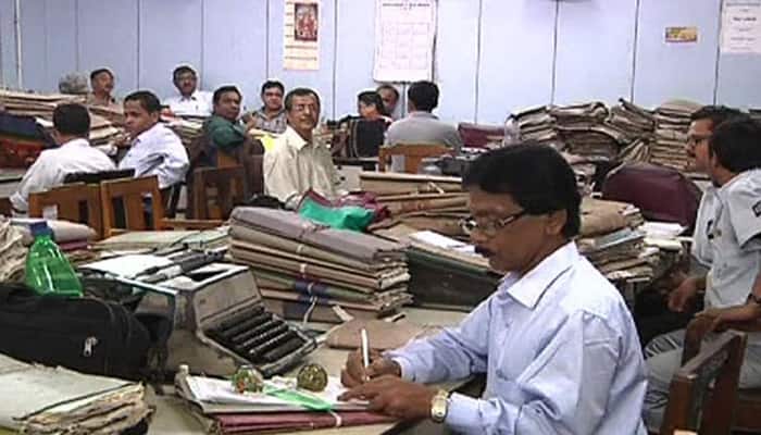 Govt warns 48 lakh central government employees – be punctual or face action
