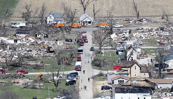 Tornado rips up homes near Chicago, disrupts power, traffic, injures several