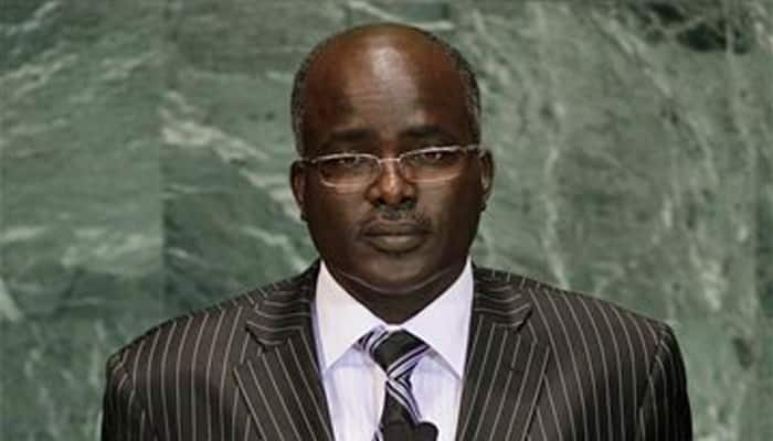 Burundi 2nd vice-president flees, urges president to step down