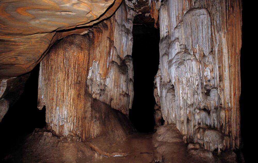 Kutumsar Cave - Pic Courtesy: Chhattisgarh tourism