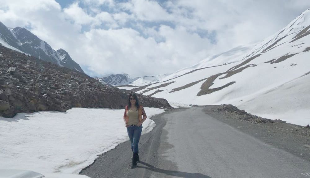 A fond memory of #leh & its snow filled passes. .. Twitter@poojabeditweets