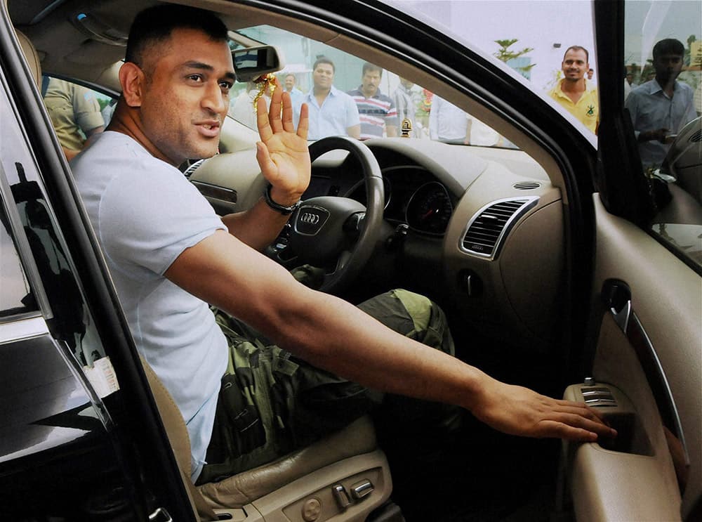 Indian Cricket team Captain Mahendra Singh Dhoni arrives at Birsa Munda International Airport in Ranchi.