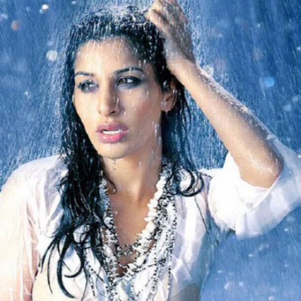 SOPHIE CHOUDRY : - Baarish ka bahana hai #rain #monsoons #shootlife -instagram