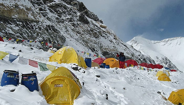 Mount Everest base camp in Tibet to reopen