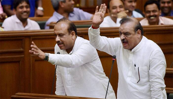 Ruckus in Delhi Assembly as BJP MLA tears off  VAT Amendment Bill papers