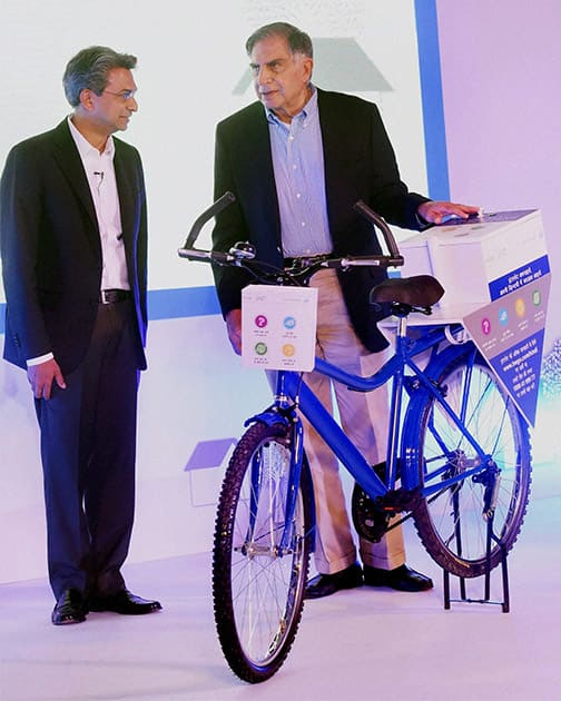 Tata Sons Chairman-emeritus Ratan Tata with Rajan Anandan, Managing Director, south-east Asia and India, Google at the launch of a special programme Internet Saathi which aims to bring more women online in Mumbai.