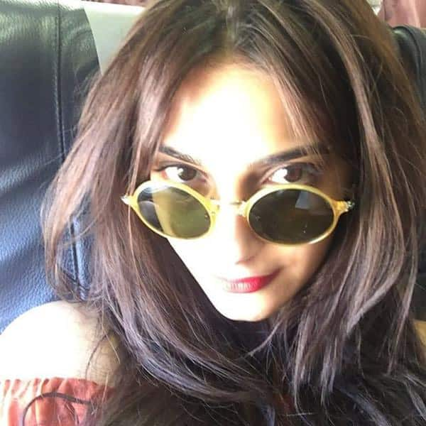 Enroute Antalya! #selfie #persol http://ift.tt/1CPTFZ3  Twitter@sonamakapoor