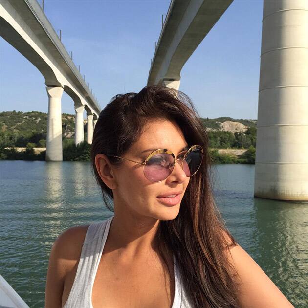 #Avignon to #Tarascon express on @UniworldCruises #Provence #France  Twitter@Lisaraniray