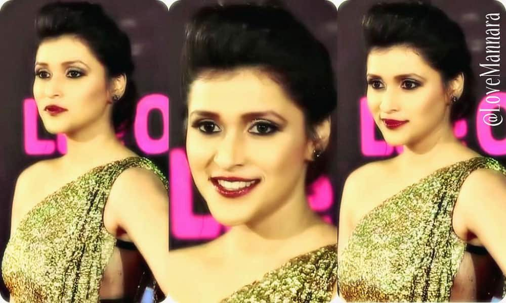 Mannara   :- Flashback #In love with this Gold outfit ❤   -twitter