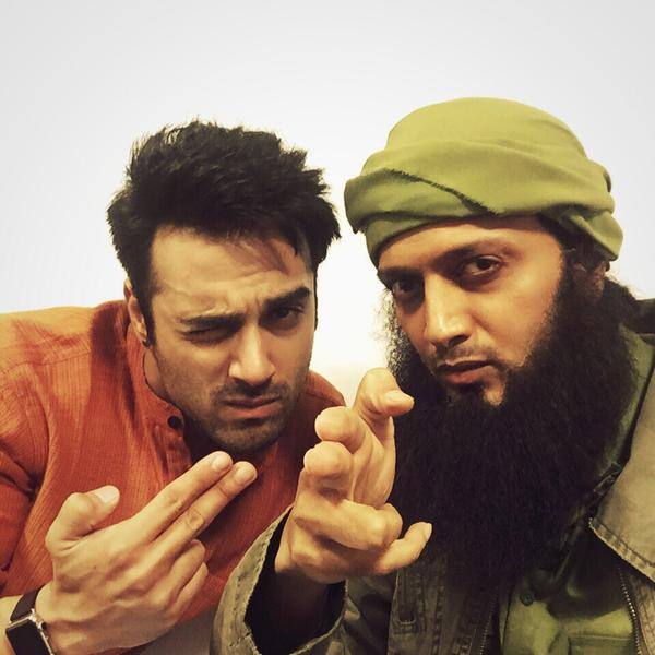 #ZoomInToBangistan shoot your questions - @PulkitSamrat @ZoomTV - Twitter@Riteishd