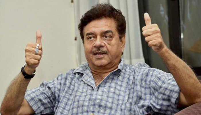 I&#039;m priority No 4 for Poonam: Shatrughan Sinha on 35th anniversary