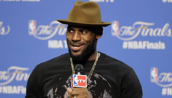 LeBron James inks new Cleveland deal, resumes title hunt