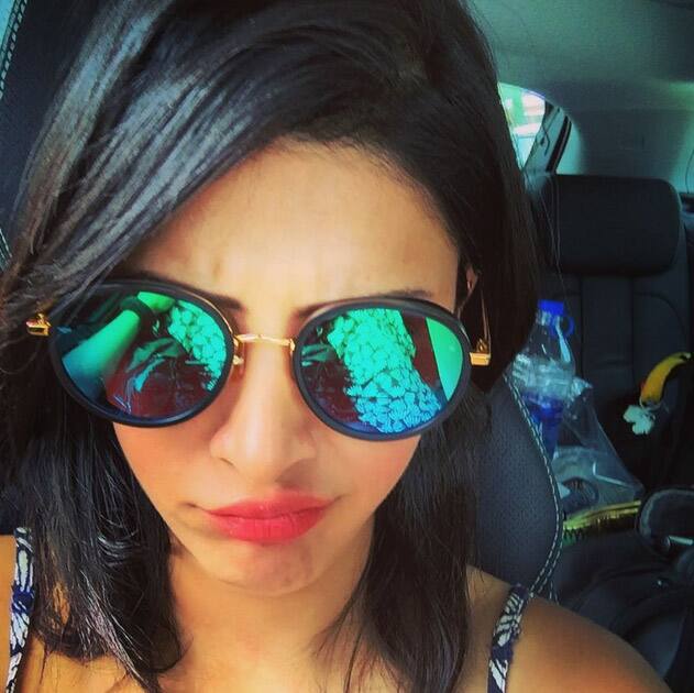 What weird weather in Mumbai today - Instagram@shrutzhaasan