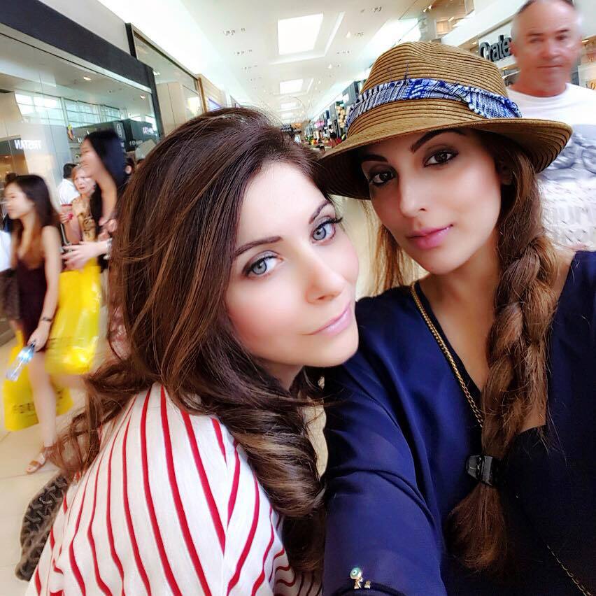 Kanika Kapoor :- @TheKanikakapoor with @zahraasaifullah❤ #shopping #toronto -twitter
