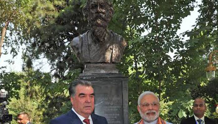 PM Modi unveils bust of  Rabindranath Tagore in Tajiskistan 