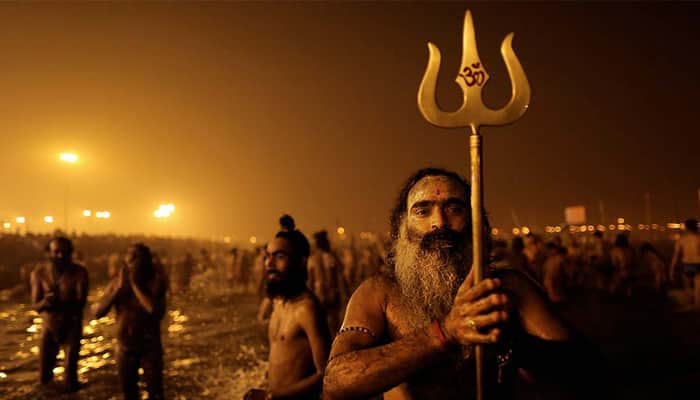Kumbh Mela begins in Nashik-Trimbakeshwar, thousands take holy dip