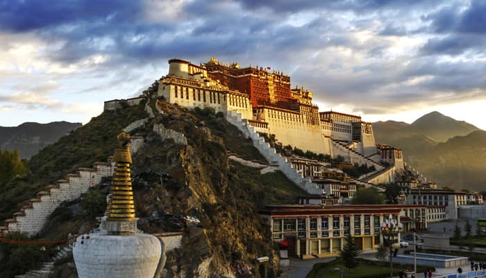 Lhasa - between heaven and earth 