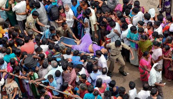 Pushkaram stampede: Vigil stepped up at bathing ghats, probe ordered