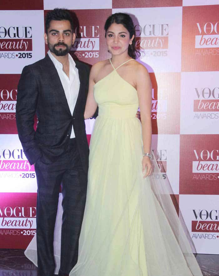 Anushka Sharma, Virat Kohli dazzle at Vogue Beauty Awards! #VogueBeautyAwards -twitter