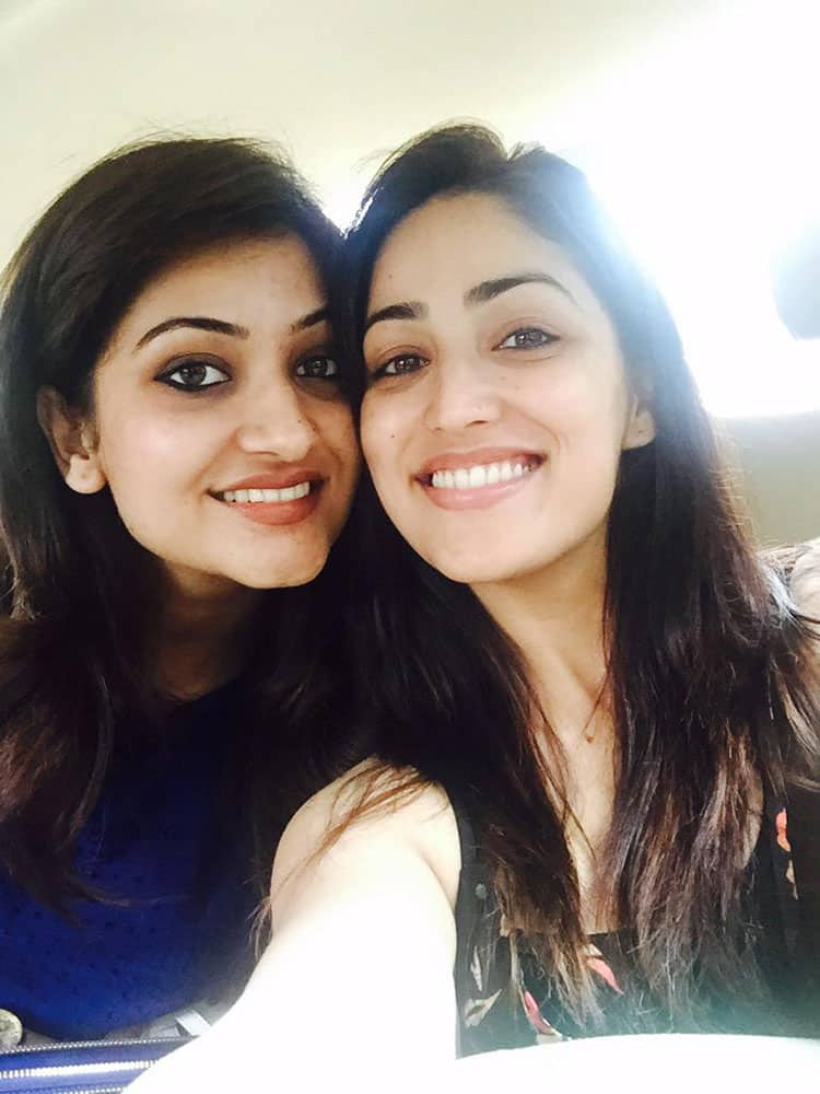 yami Gautam :- Rain rain everywhere but cannot hamper plans if it's shopping time  #sistersdayout -twitter