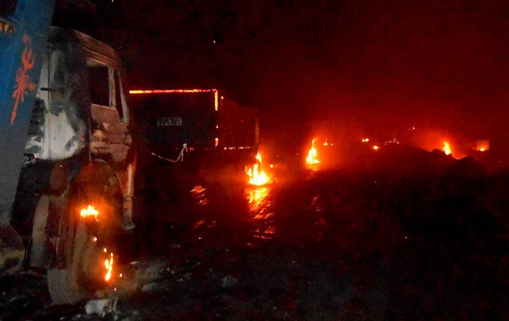 Maoists torch vehicles at CCL Khashmahal project, Bermo in Bokaro.