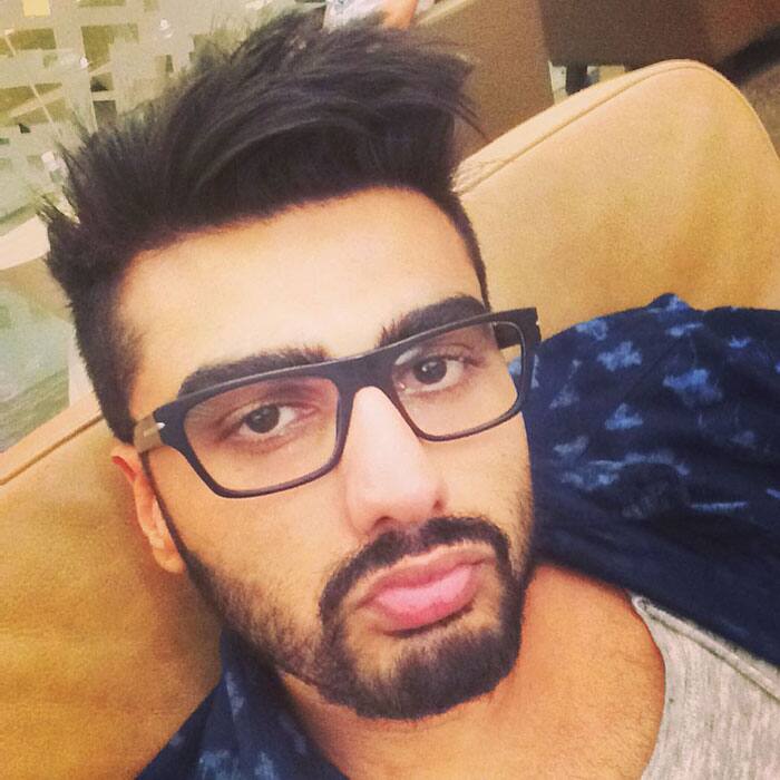 Arjun Kapoor :- Airport pe Selfie toh Banti hai !!!  #bored #chasmebadoor #enroute #bangkok #herocycles -instagram