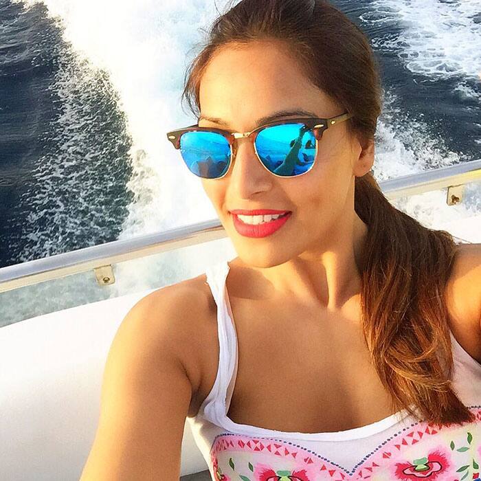 Bipasha Basu ‏:- Zipping through the heavenly waters of #Maldives -instagram