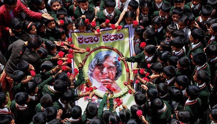 President, PM lead nation in paying tributes to Dr APJ Abdul Kalam; funeral in Rameswaram on Thursday