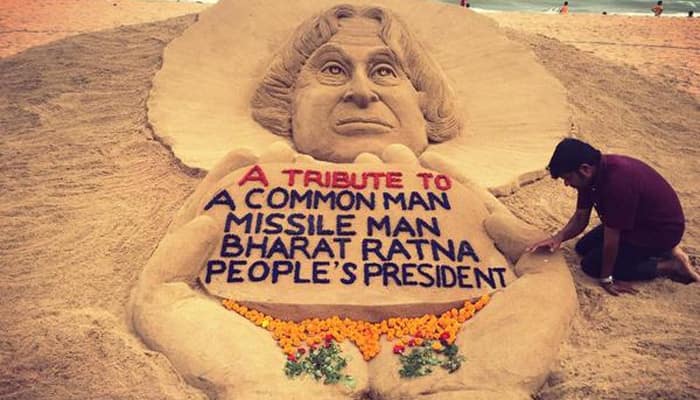 Sand art tribute to APJ Abdul Kalam