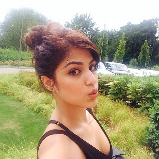 Pic Courtesy: Instagram/rhea_chakraborty