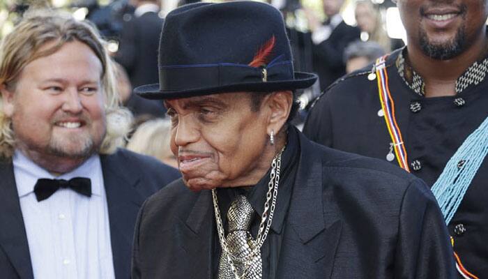 Joe Jackson leaves hospital