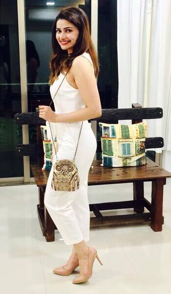 White is the new Black!  #FromTheOtherDay #OwlTrend - Twitter@PracchiNDesai