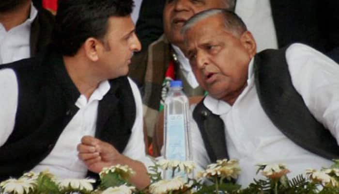 When Papa Mulayam scolded son and UP CM Akhilesh Yadav publicly again!