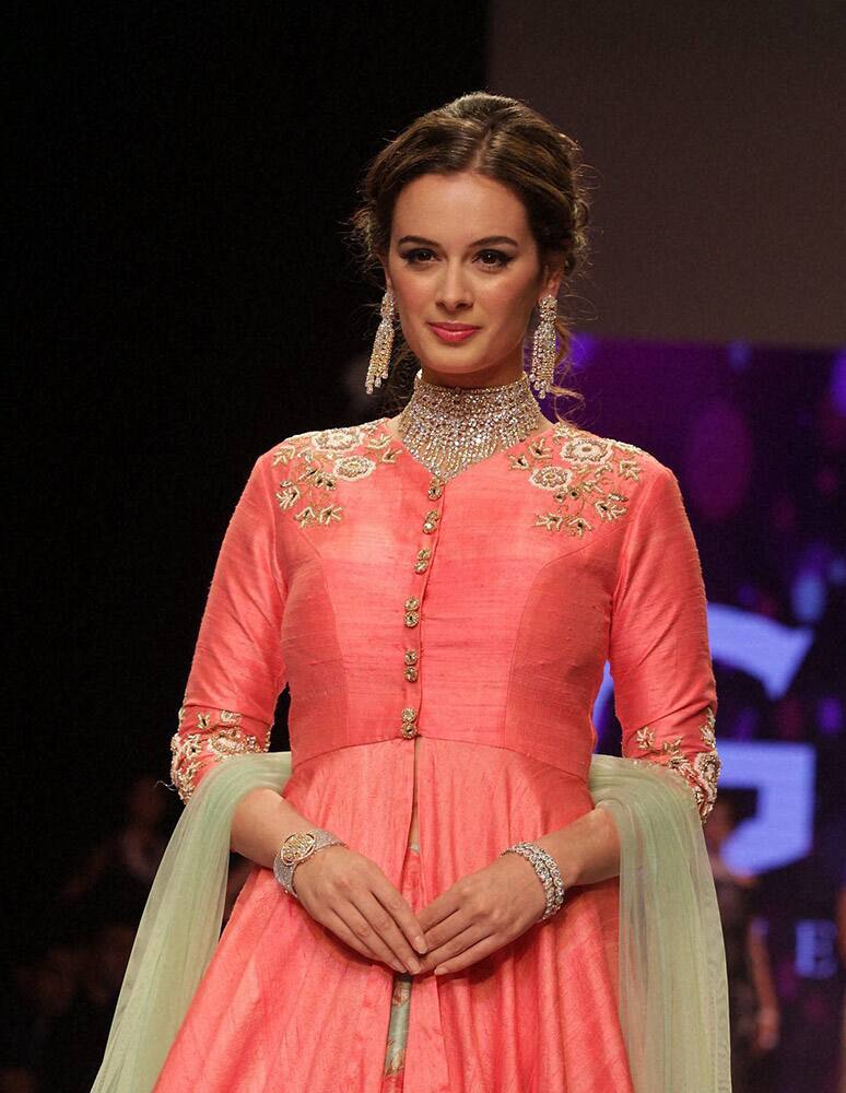 Television Actress Evelyn Sharma walks the ramp during the India International Jewellery Week 2015 (IIJW) in Mumbai.