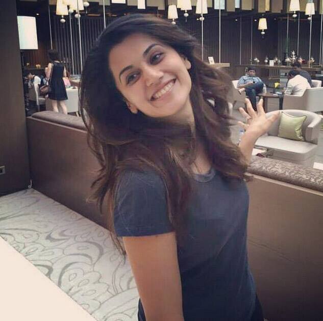 When u r happy and u know it..... Just flash a smile - Instagram@taapsee