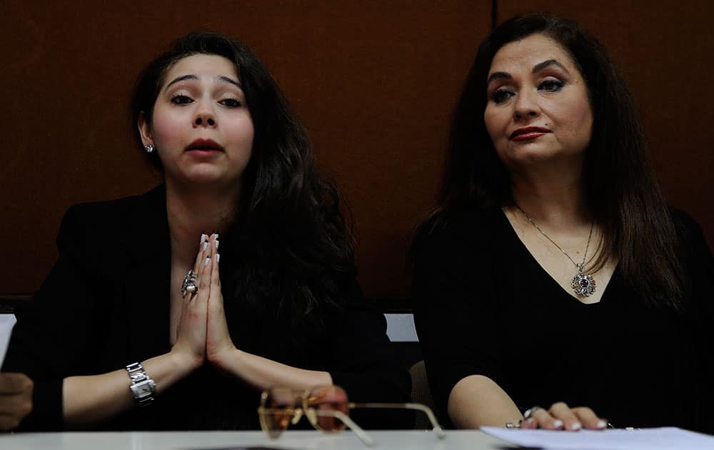 British singer and actress of Pakistani origin Salma Agha (right) with her daughter Sasha during a press conference to condemn the killing of stray dogs in Kerala at the Mumbai Press Club.-dna