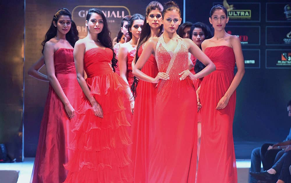 Models walk the ramp during Bhopal Style Week.